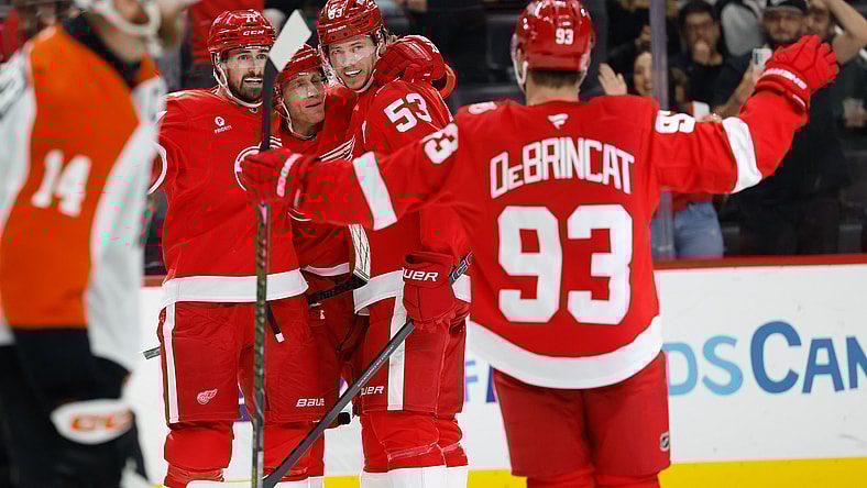 NHL: Philadelphia Flyers at Detroit Red Wings