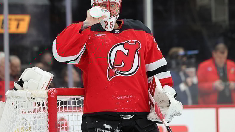NHL: Philadelphia Flyers at New Jersey Devils