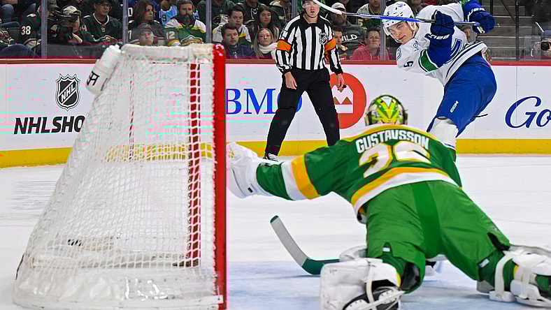 NHL: Vancouver Canucks at Minnesota Wild