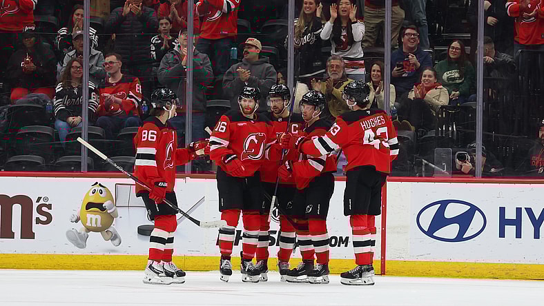NHL: Washington Capitals at New Jersey Devils