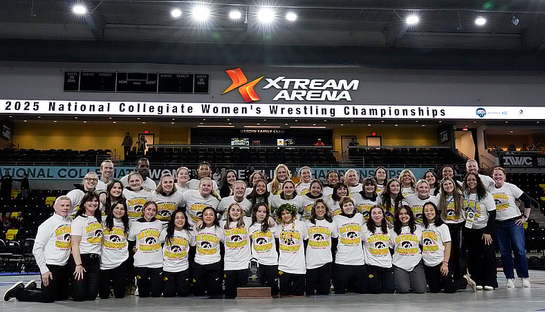 iowa women's wrestling