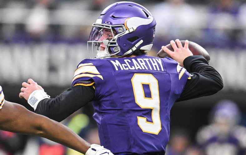 NFL: Green Bay Packers at Minnesota Vikings