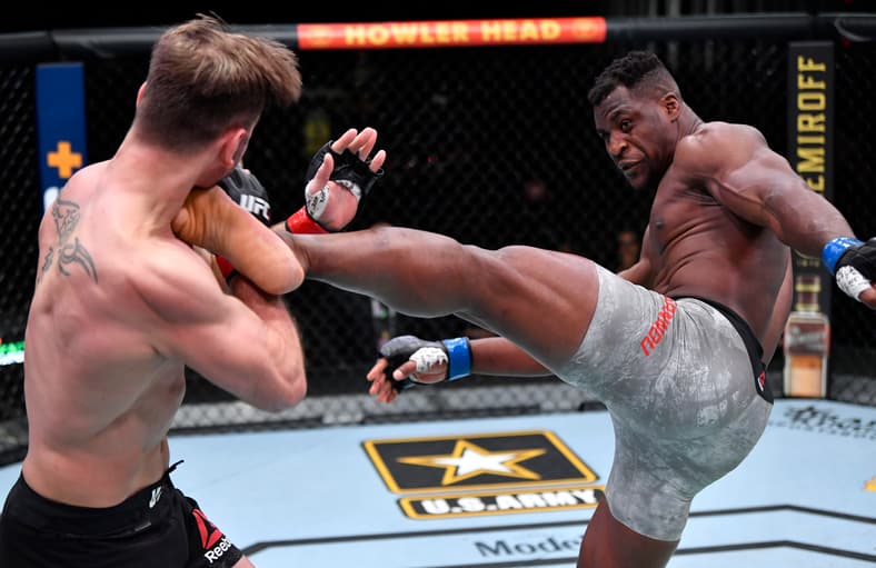 MMA: UFC 260