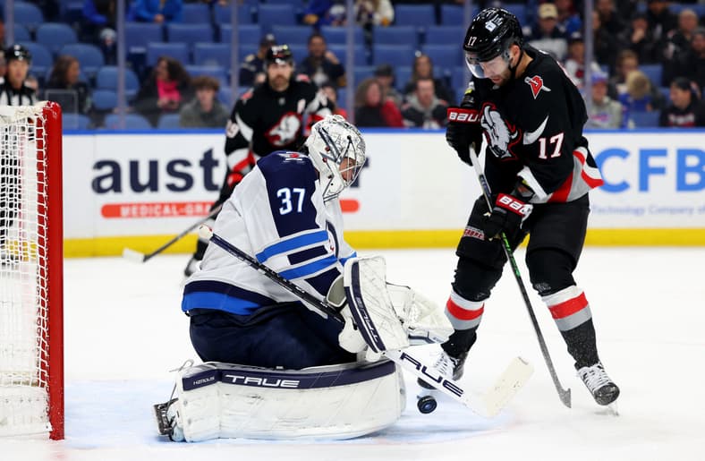 Connor Hellebuyck, Buffalo Sabres