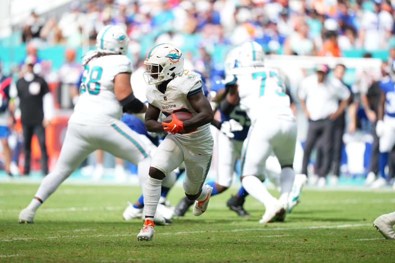 Miami Dolphins running back https://twitter.com/NFL/status/1711082866023776341
