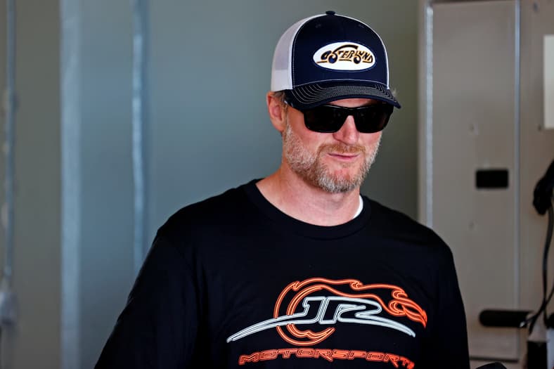 NASCAR: Cup Practice, dale earnhardt jr.