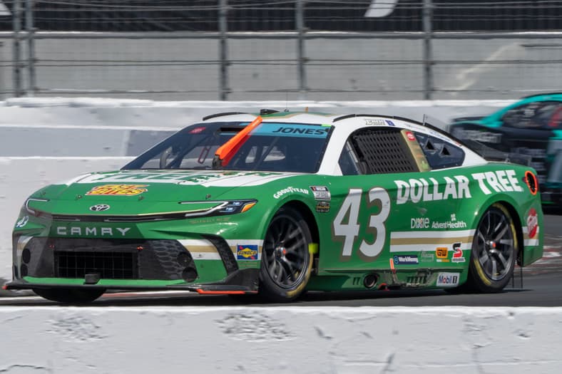 Brickyard 400