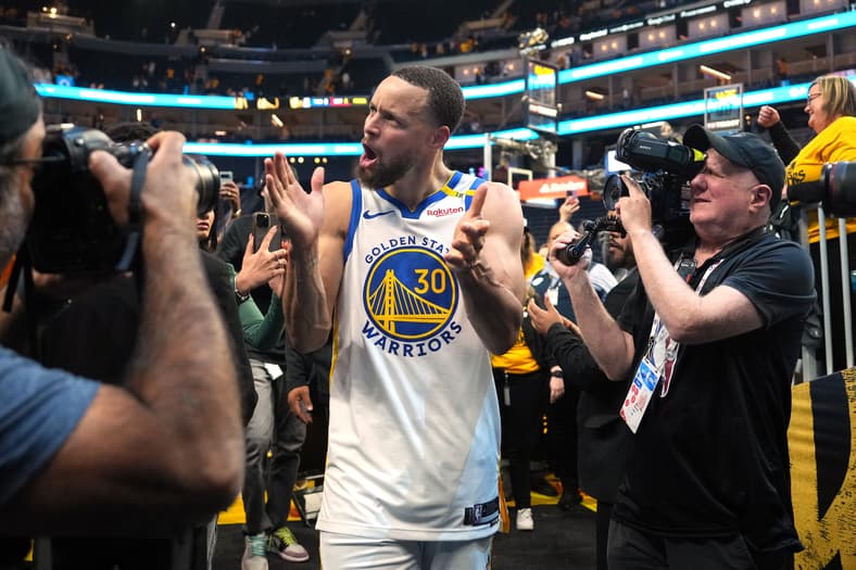 NBA: Playoffs-Houston Rockets at Golden State Warriors