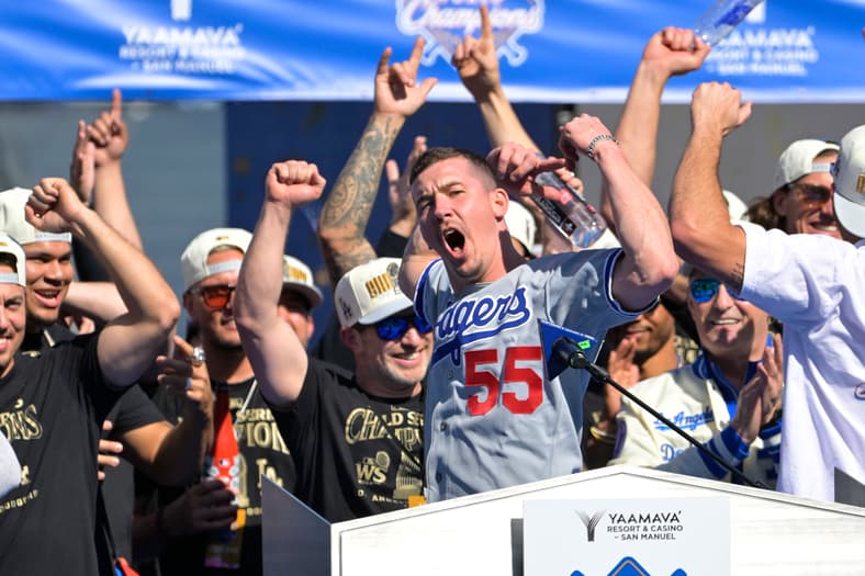 walker buehler