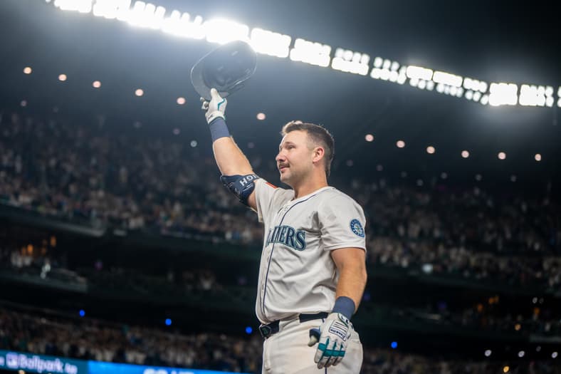 Seattle Mariners catcher Cal Raleigh