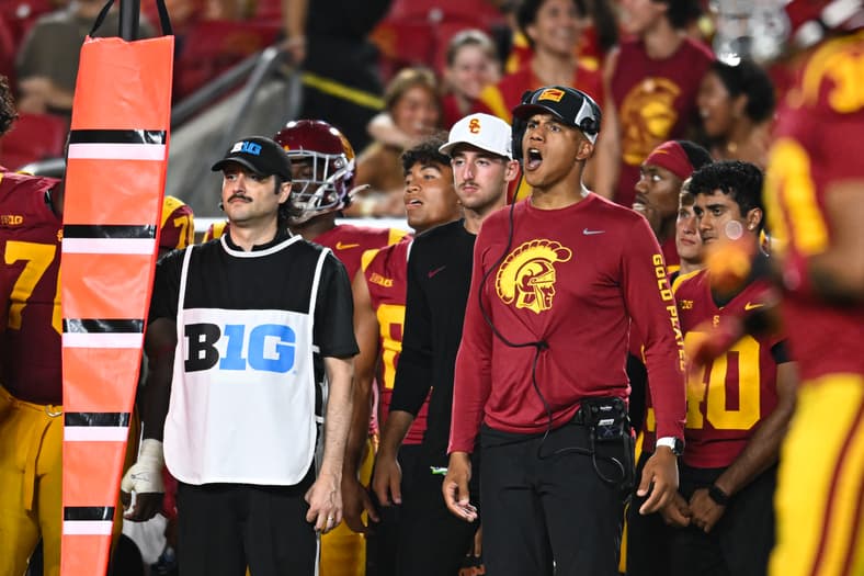 NCAA Football: Utah State at Southern California