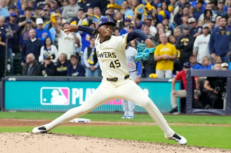 MLB: Playoffs-Chicago Cubs at Milwaukee Brewers