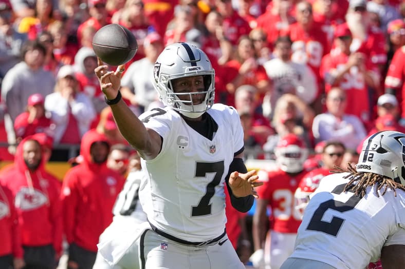 NFL: Las Vegas Raiders at Kansas City Chiefs