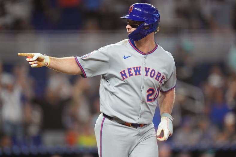 mlb free agency