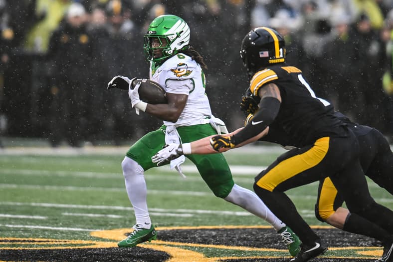 Oregon Ducks vs Iowa Hawkeyes