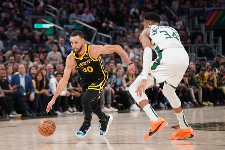 NBA: Milwaukee Bucks at Golden State Warriors