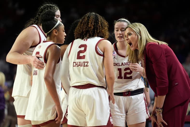 college basketball rankings