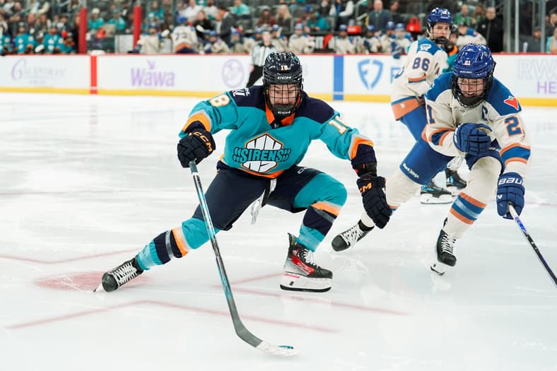 New York Sirens rookie Maddi Wheeler corrals a puck against the Vancouver Goldeneyes.