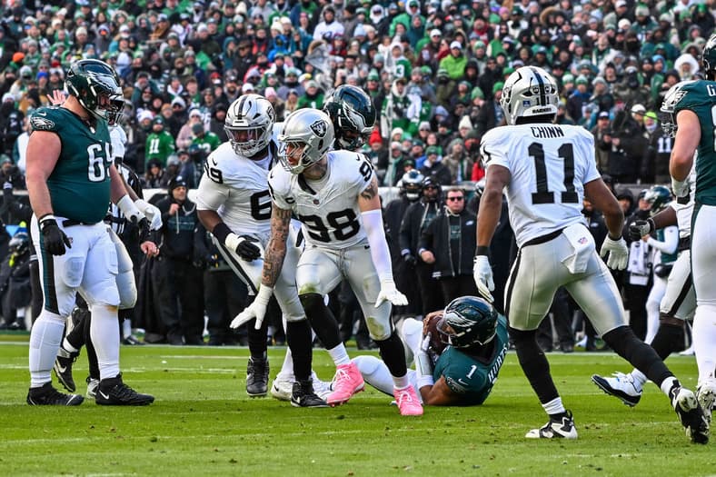 maxx crosby raiders 3-4 defense