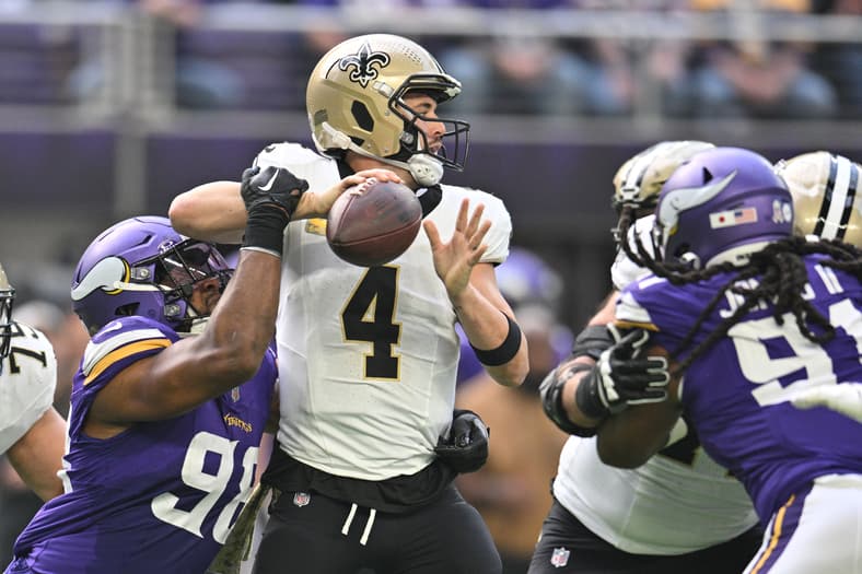 Derek Carr, Minnesota Vikings