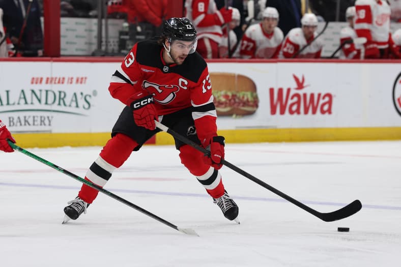 NHL: Detroit Red Wings at New Jersey Devils