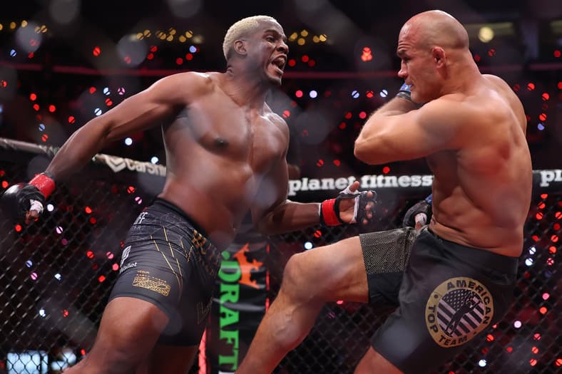 rousey vs carano