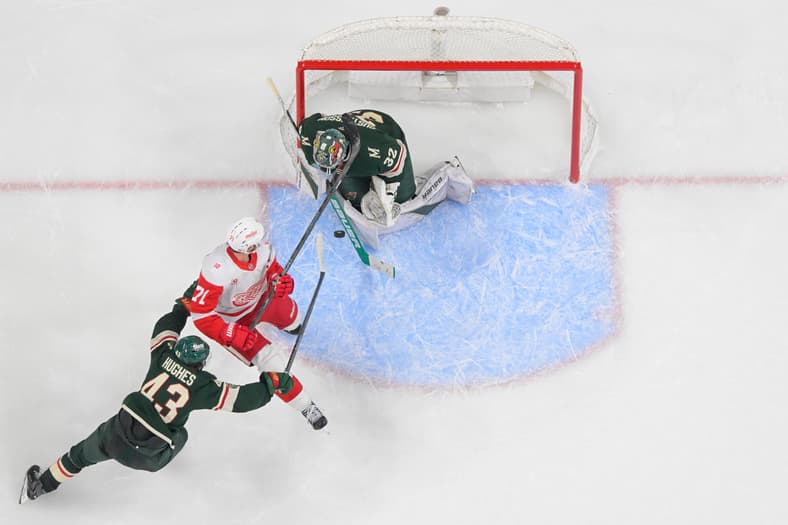NHL: Detroit Red Wings at Minnesota Wild