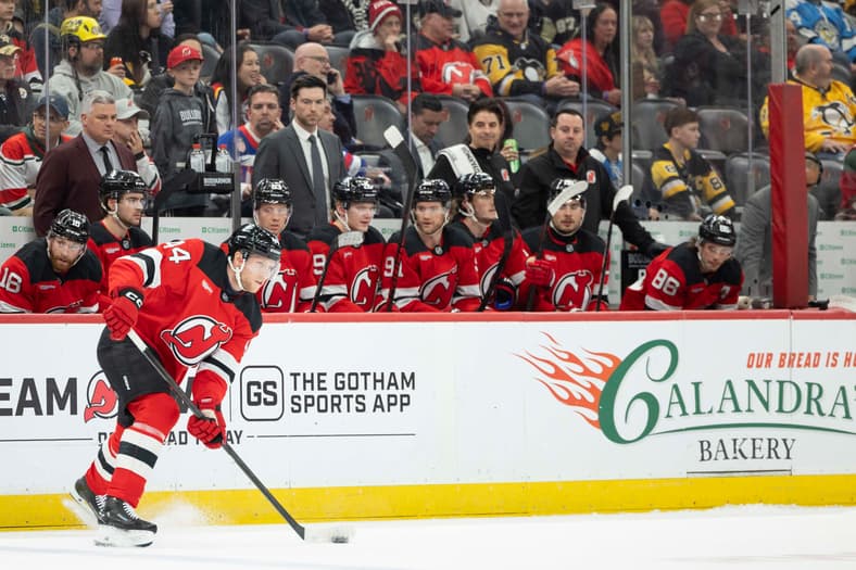 NHL: Pittsburgh Penguins at New Jersey Devils