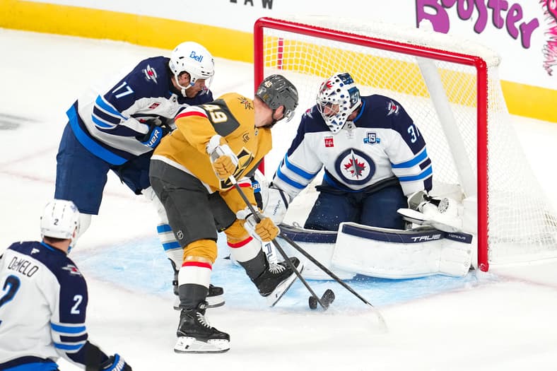 Connor Hellebuyck