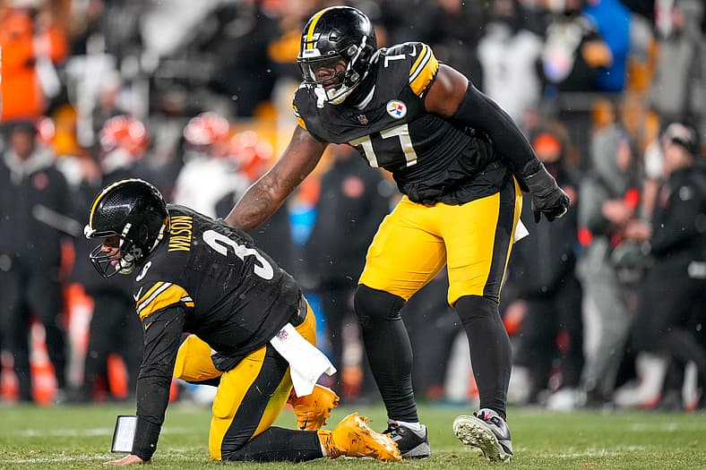 NFL: Cincinnati Bengals at Pittsburgh Steelers