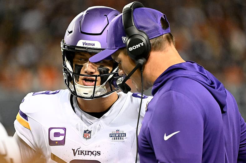 NFL: Minnesota Vikings at Chicago Bears
