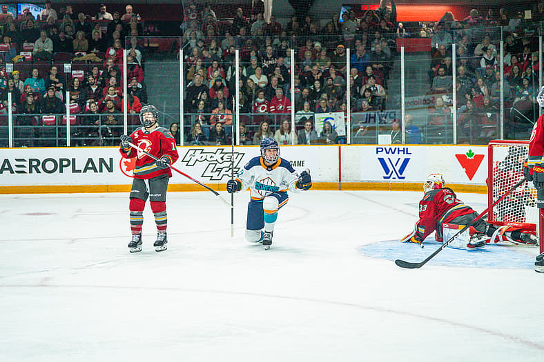 New York Sirens forward Taylor Girard scores hat trick against Ottawa Charge.