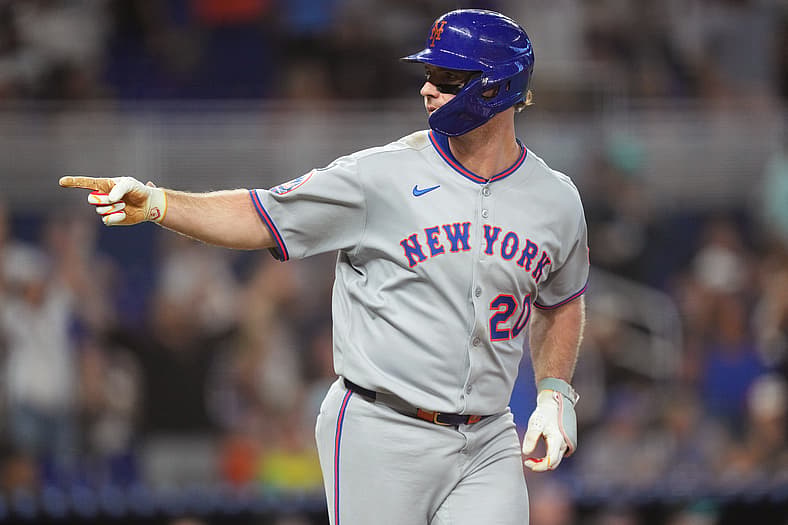 mlb free agency