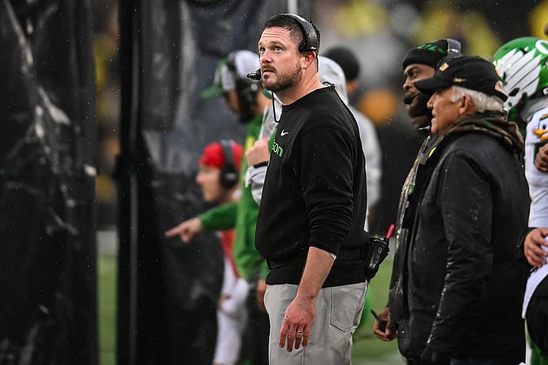 Oregon Ducks vs Iowa Hawkeyes