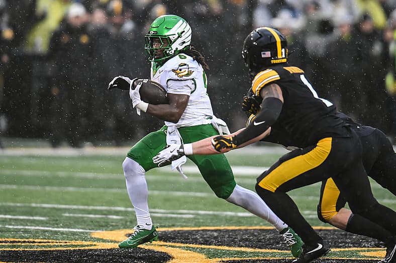 Oregon Ducks vs Iowa Hawkeyes
