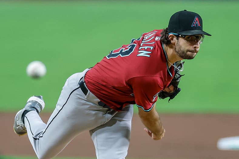 mlb free agency