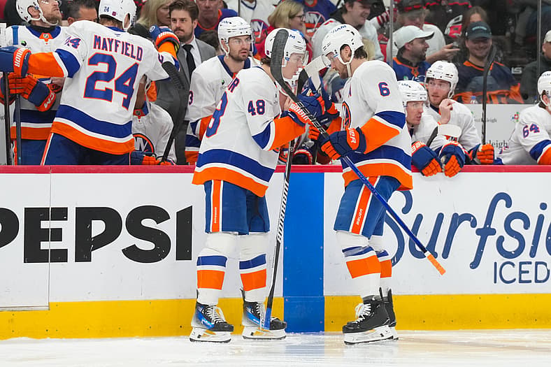 NHL: New York Islanders at Carolina Hurricanes