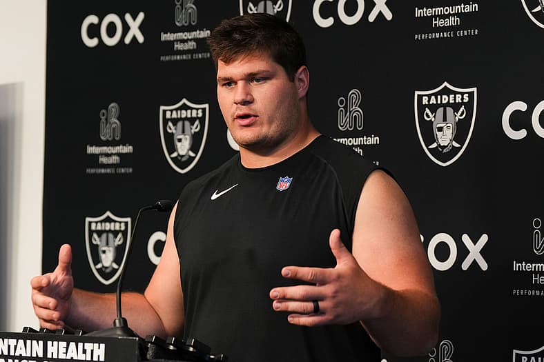 Las Vegas Raiders, Tyler Linderbaum