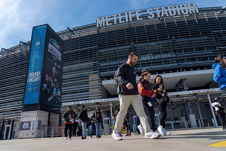 Syndication: The Record