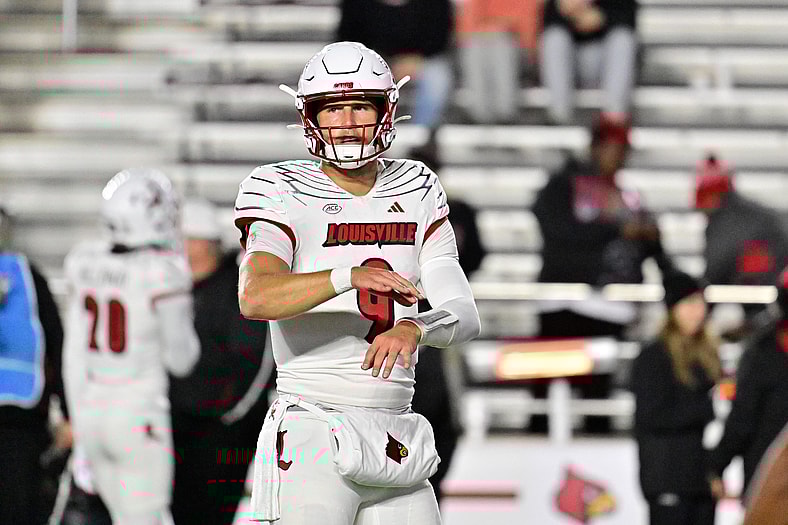 NCAA Football: Louisville at Boston College