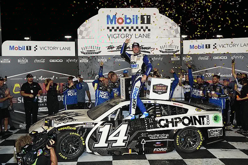 NASCAR: Cook Out Southern 500