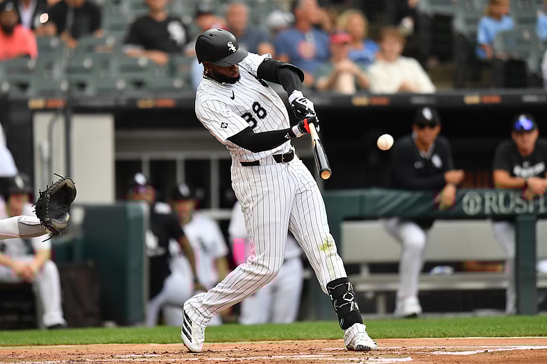 Chicago White Sox center fielder Luis Robert Jr.