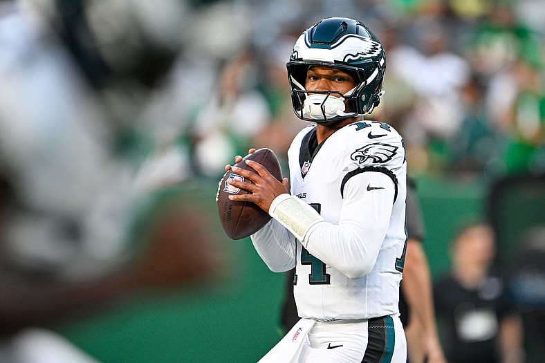 Philadelphia Eagles quarterback Dorian Thompson-Robinson
