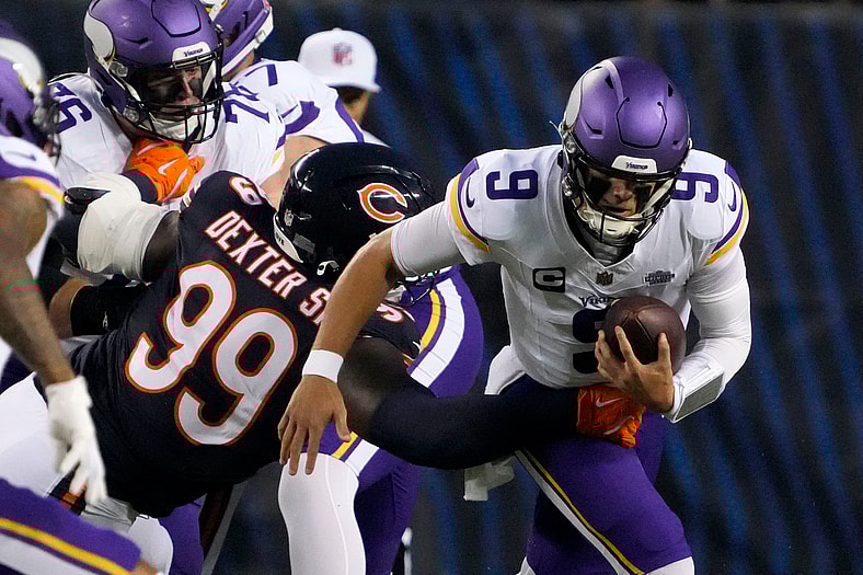 NFL: Minnesota Vikings at Chicago Bears