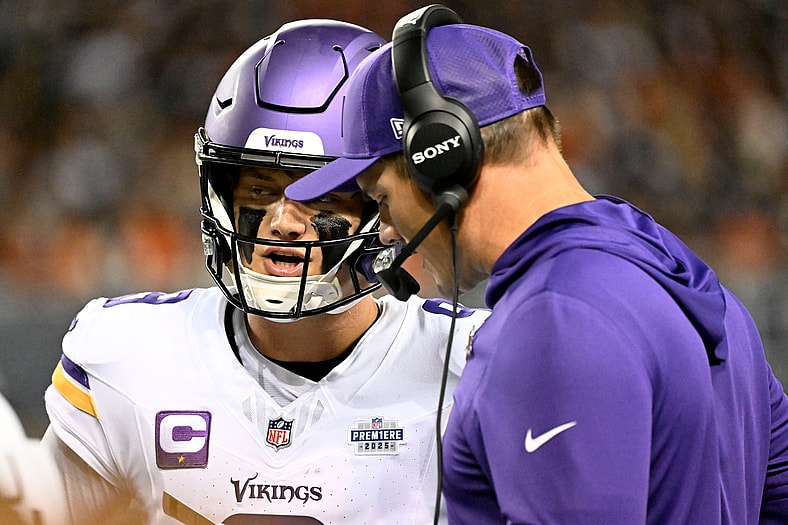 NFL: Minnesota Vikings at Chicago Bears