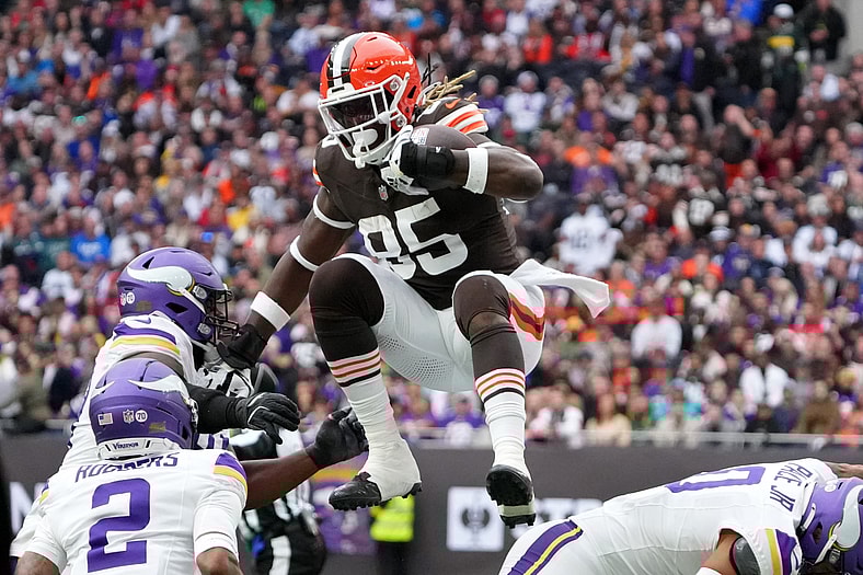 Cleveland Browns tight end David Njoku
