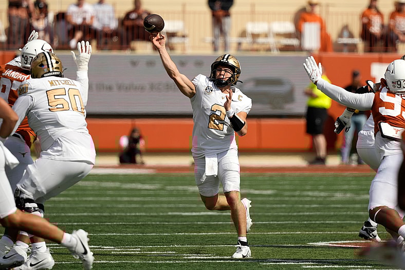 NCAA Football: Vanderbilt at Texas