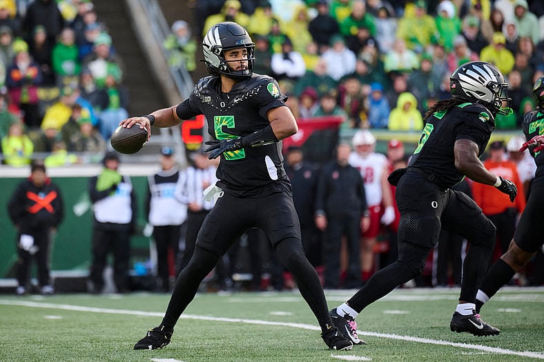 NCAA Football: Wisconsin at Oregon