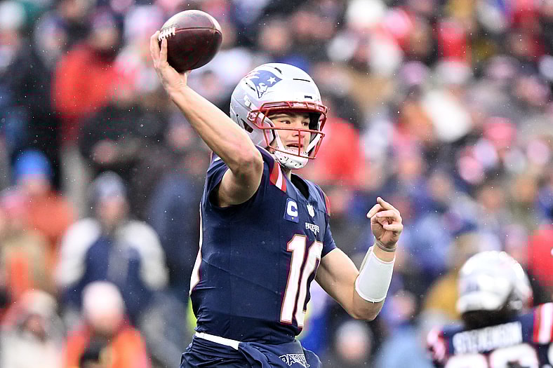 NFL: Buffalo Bills at New England Patriots