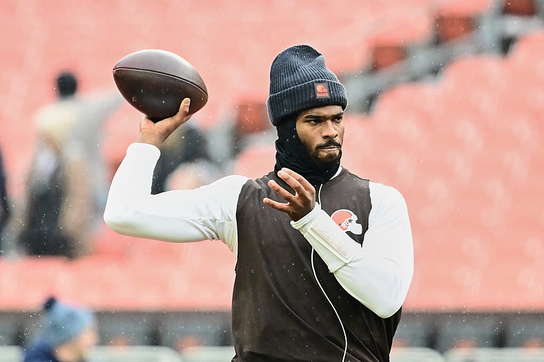 NFL: Tennessee Titans at Cleveland Browns